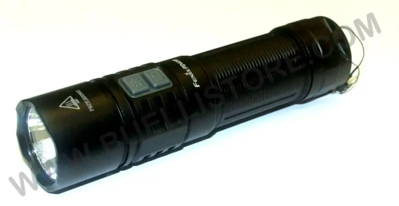 fenix torcia led ricaricabile 3000 lumens - pd40r