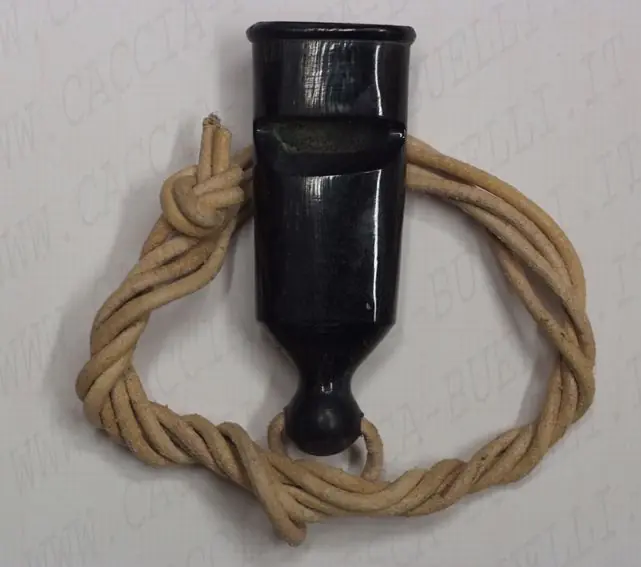 FISCHIETTO PIATTO IN OSSO CON CORDA buellistore