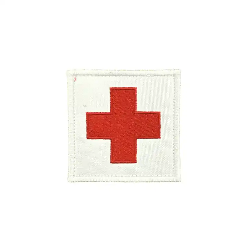 PATCH - CROCE ROSSA SFONDO BIANCO (RICAMATO)