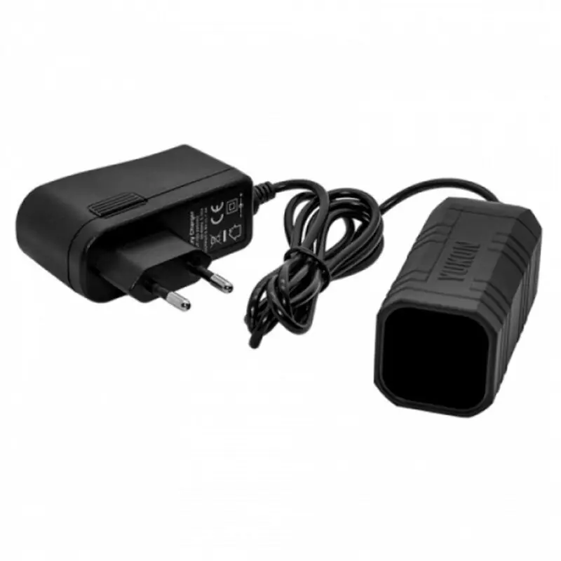 YUKON - DNV BATTERY CHARGER (CARICABATTERIA PRESA ANGLOSASSONE)