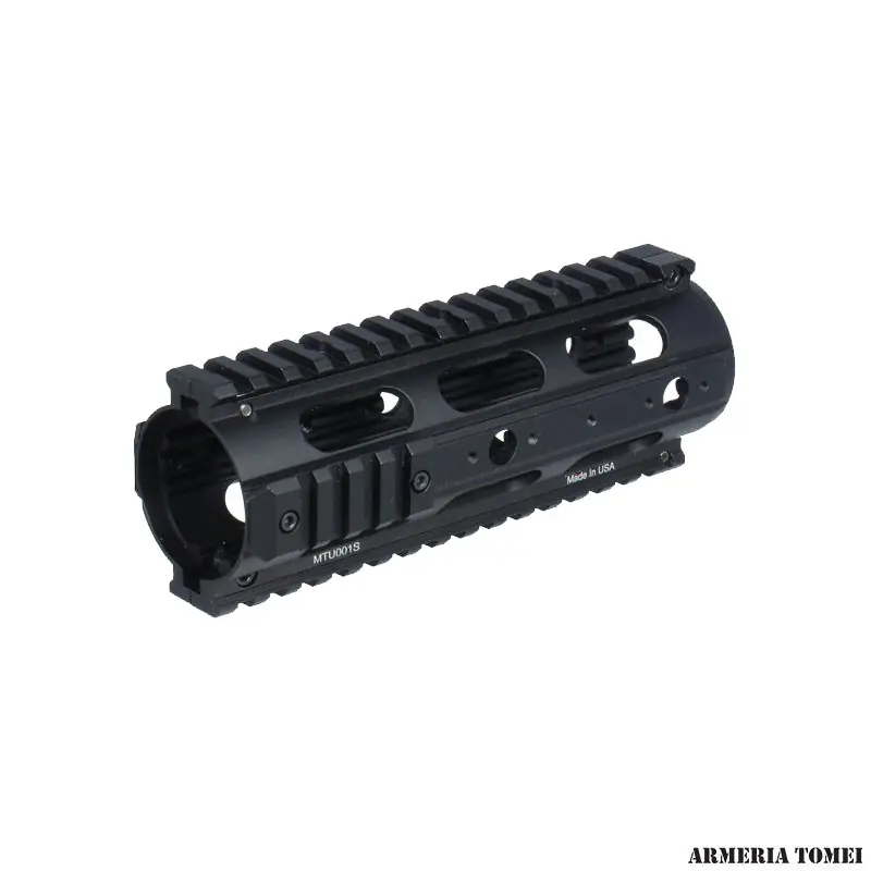 UTG - GUARDAMANO SLIM NERO CON WEAVER M4-M16 L. 6. 7.