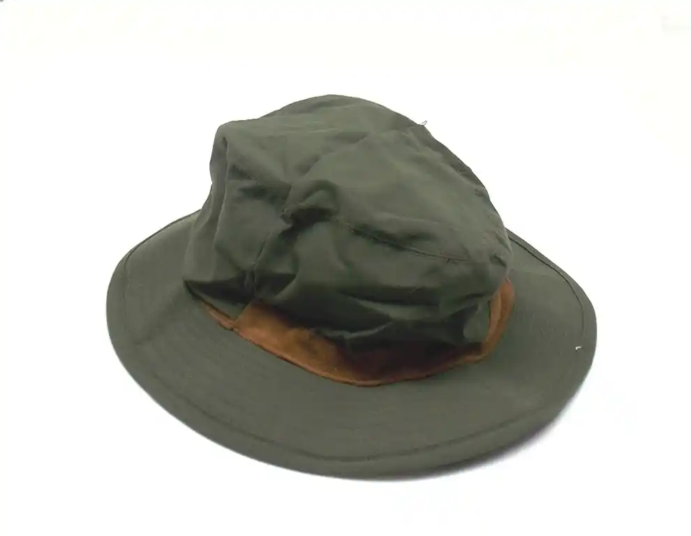 Cappello cotone reversibile verde e arancione