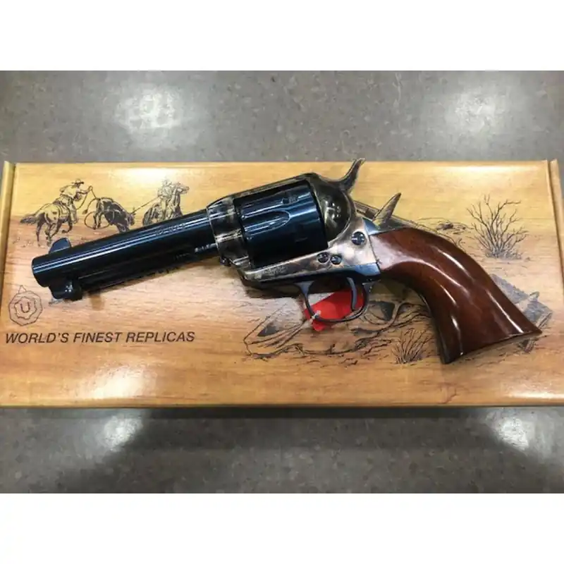 REVOLVER UBERTI CATTLEMAN 1873