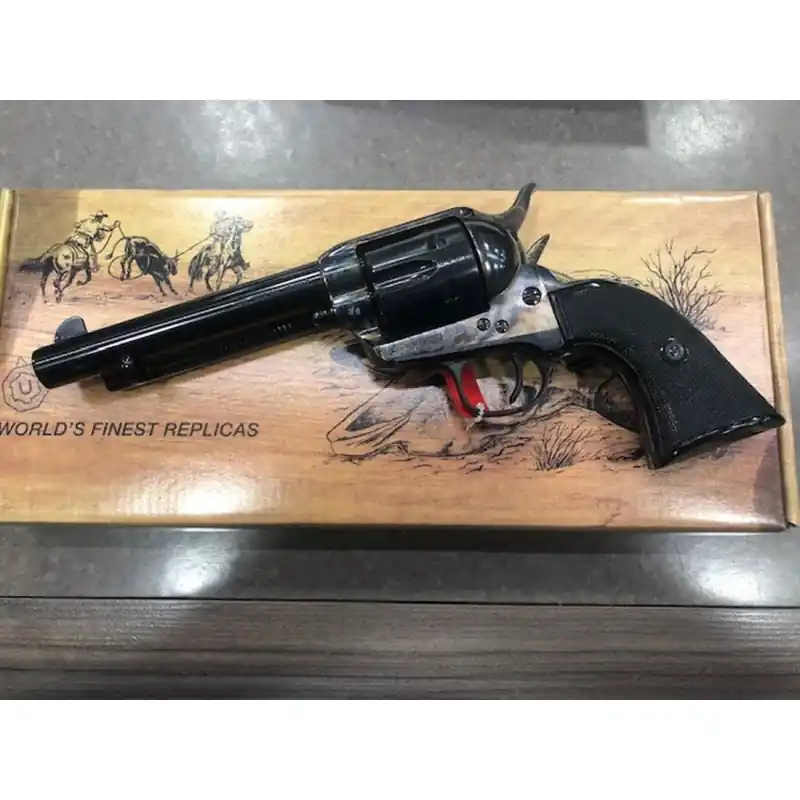 REVOLVER UBERTI CATTLEMAN 1873