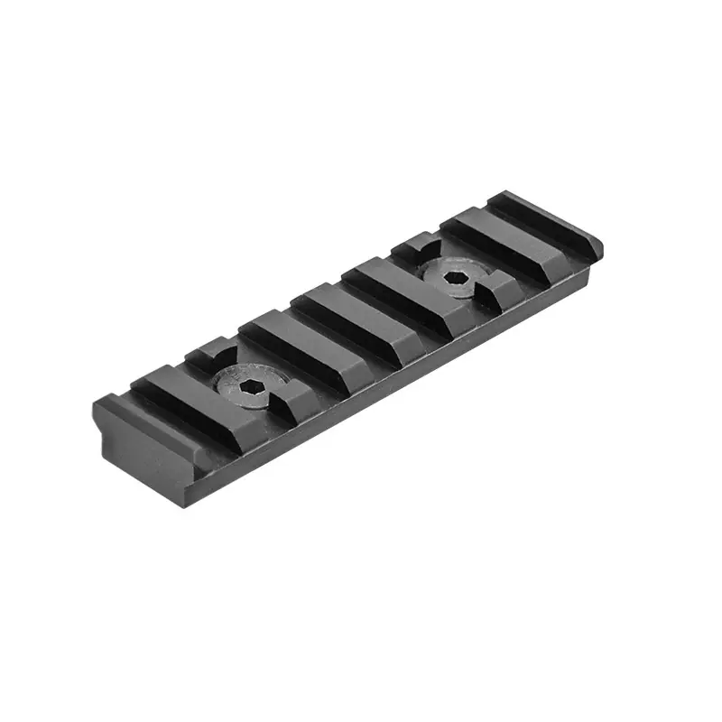UTG Leapers Rail Picatinny/Weaver da 8 slot per Guardamano modello M-Lok