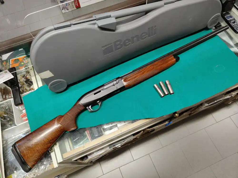 Benelli fucile semiauto. usato mod. Montefeltro Colombo cal.12
