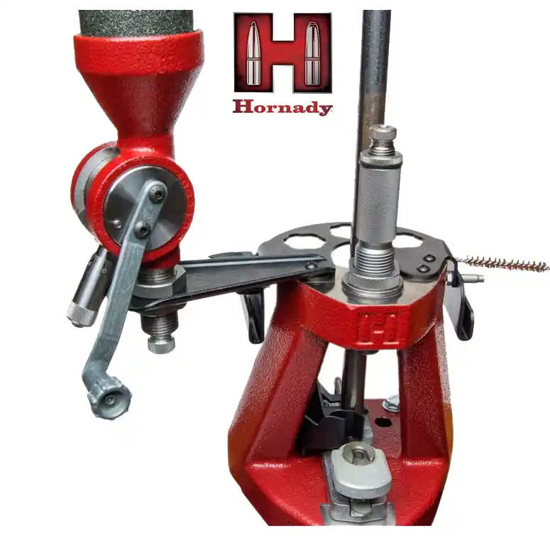 RACCORDO HORNADY PER DOSATORE POLVERE PRESSA IRON
