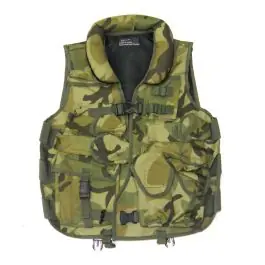 Gilet Tattico imbottito per softair 12 tasche CAMO